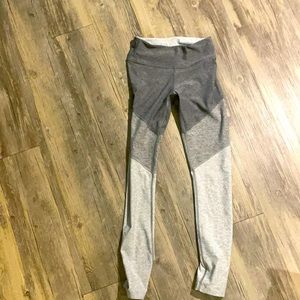 outdoor voices- size small color block leggings